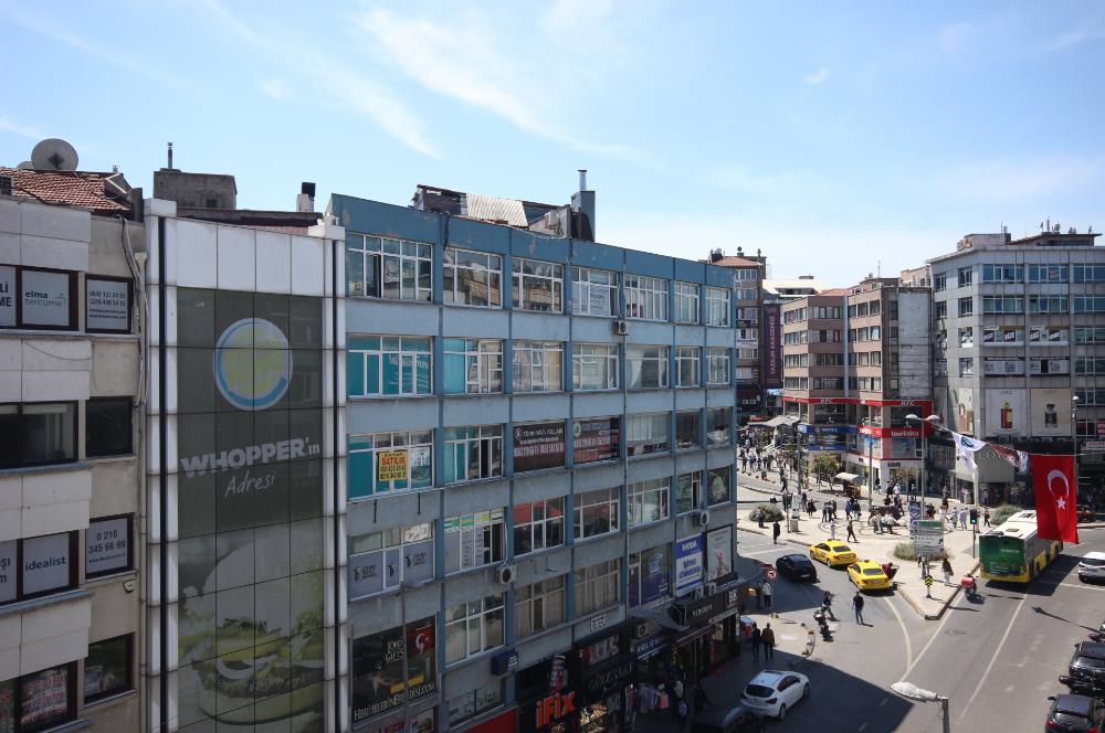 C21 PALMY den Söğütlüçeşme Cad. Altıyol da Asansörlü 2+1