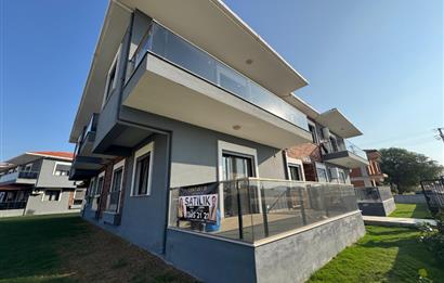 Foça Bağarası'nda Site İçerisinde Bahçe Katı Sıfır 2+1 Daire