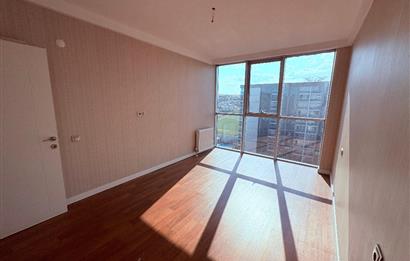 BAĞLICA OZAN CITY'DE 11.KAT BÜYÜK TİP 1+1 HAVUZ MANZARALI