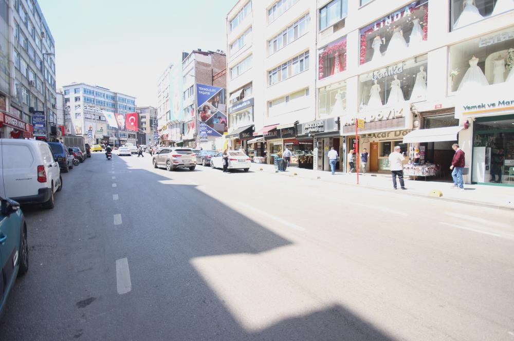 C21 PALMY den Söğütlüçeşme Cad. Altıyol da Asansörlü 2+1