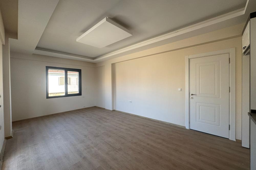 Foça Bağarası'nda Site İçerisinde Bahçe Katı Sıfır 2+1 Daire