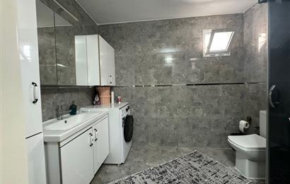Bornova Pınarbaşı'nda Arakat Satılık 3+1 daire