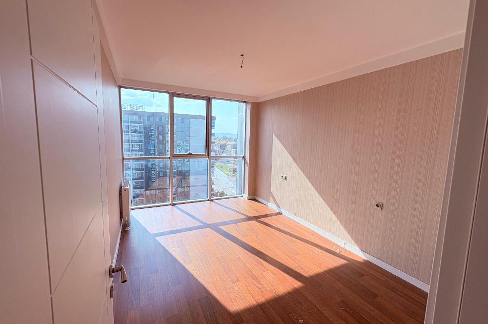 BAĞLICA OZAN CITY'DE 11.KAT BÜYÜK TİP 1+1 HAVUZ MANZARALI