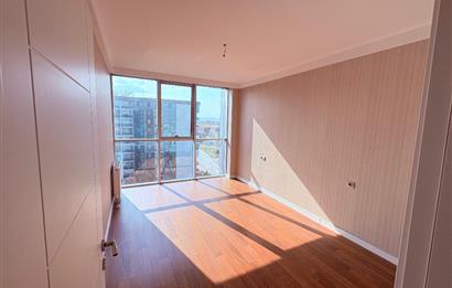 BAĞLICA OZAN CITY'DE 11.KAT BÜYÜK TİP 1+1 HAVUZ MANZARALI