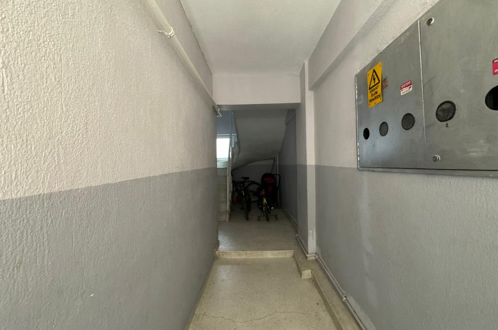 Bornova Pınarbaşı'nda Arakat Satılık 3+1 daire