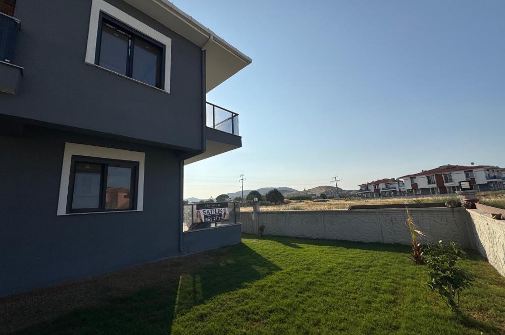 Foça Bağarası'nda Site İçerisinde Bahçe Katı Sıfır 2+1 Daire
