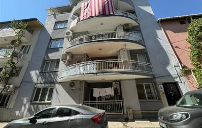 Bornova Pınarbaşı'nda Arakat Satılık 3+1 daire