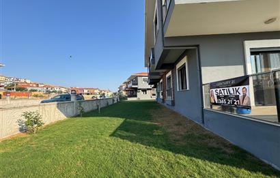 Foça Bağarası'nda Site İçerisinde Bahçe Katı Sıfır 2+1 Daire
