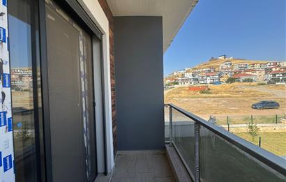 Foça Bağarası'nda Site İçerisinde Satılık Sıfır 2+1 Daire 