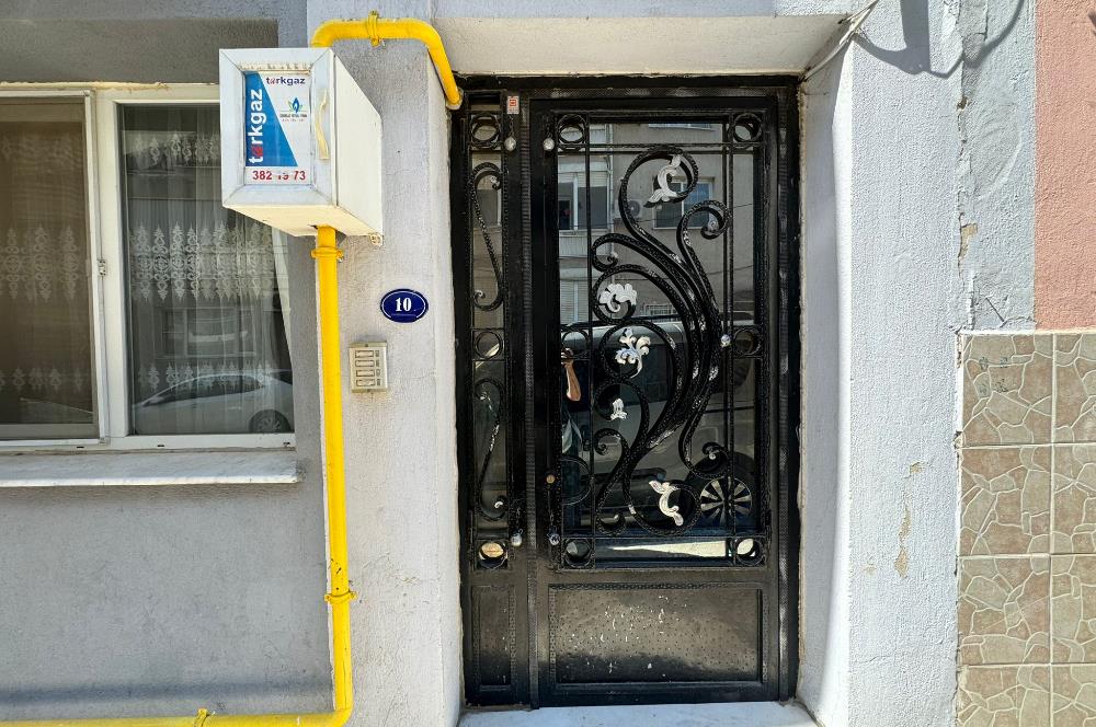Bornova Pınarbaşı'nda Arakat Satılık 3+1 daire