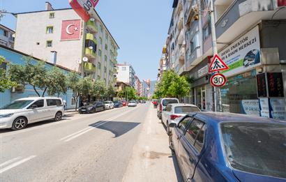C21 Cius; Gemlik İstiklal Caddesi Üstünde 36m² Satılık Dükkan