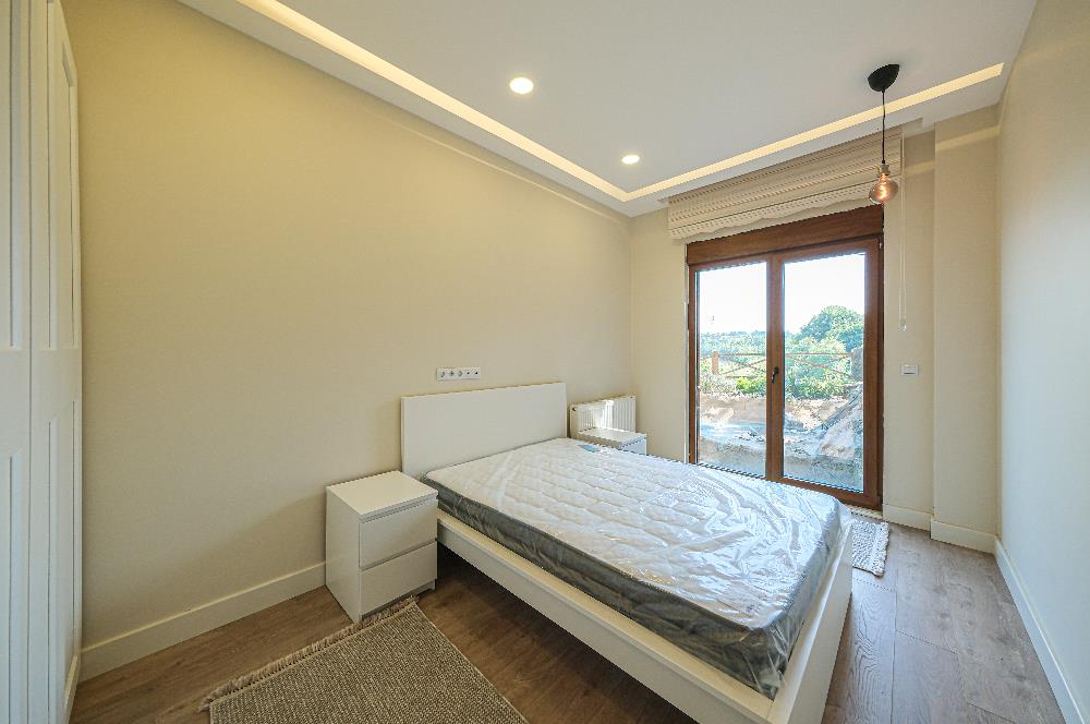 YALOVA ALTINOVADA 4825 M2 ARSA İÇİNDE SATILIK ÖZEL BİR VİLLA