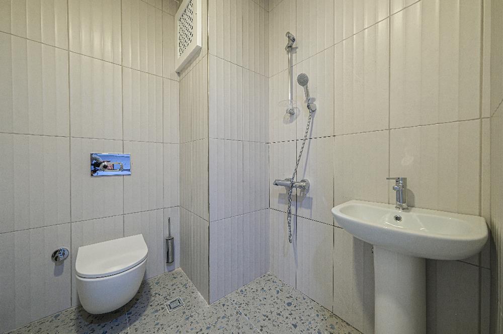 YALOVA ALTINOVADA 4825 M2 ARSA İÇİNDE SATILIK ÖZEL BİR VİLLA