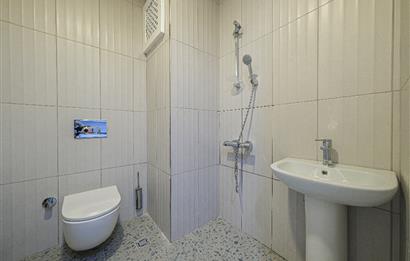 YALOVA ALTINOVADA 4825 M2 ARSA İÇİNDE SATILIK ÖZEL BİR VİLLA