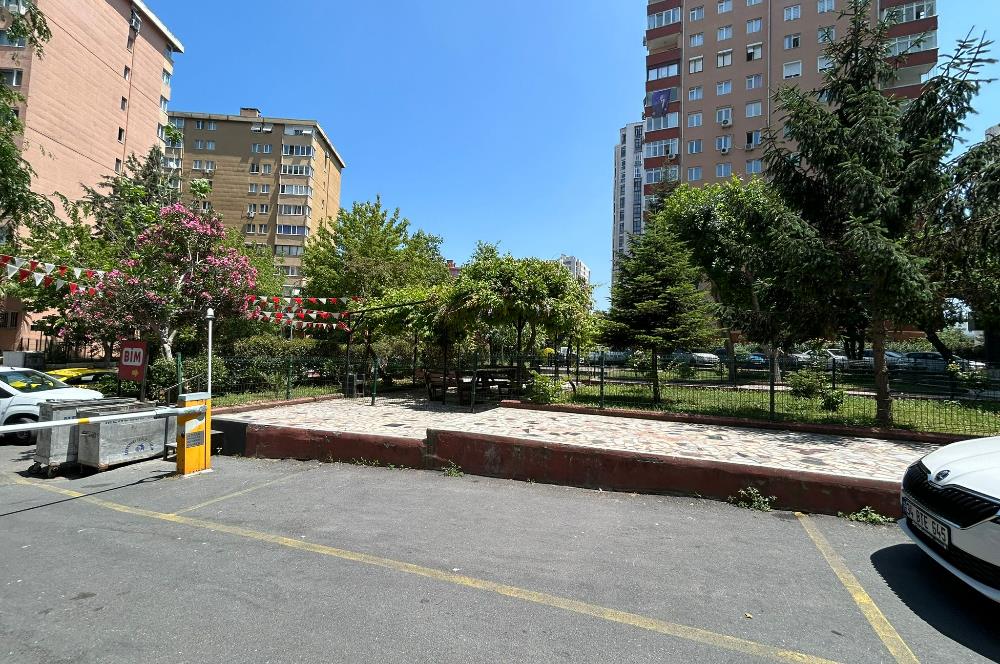 CENTURY21 NEODAN BOŞ, KOZYATAĞI İNÖNÜ CAD.ÜZERİNDE SATILIK 3+ 1