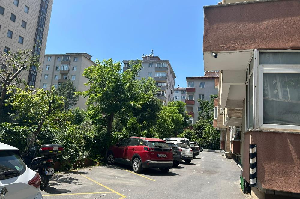 CENTURY21 NEODAN BOŞ, KOZYATAĞI İNÖNÜ CAD.ÜZERİNDE SATILIK 3+ 1