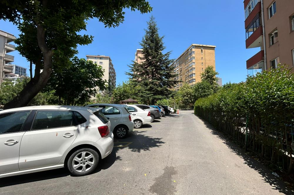 CENTURY21 NEODAN BOŞ, KOZYATAĞI İNÖNÜ CAD.ÜZERİNDE SATILIK 3+ 1