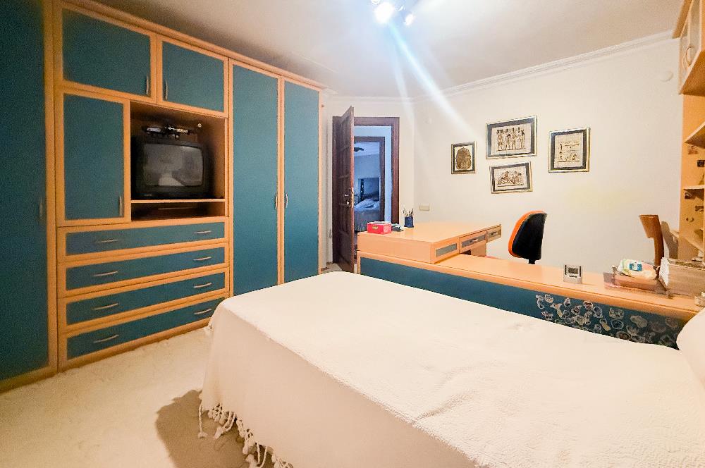 ÇAĞDAŞKENT'TE SATILIK 5+1  KÖŞE VİLLA 