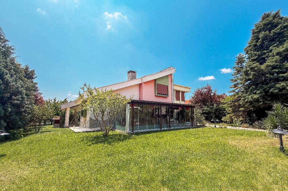 ÇAĞDAŞKENT'TE SATILIK 5+1  KÖŞE VİLLA 