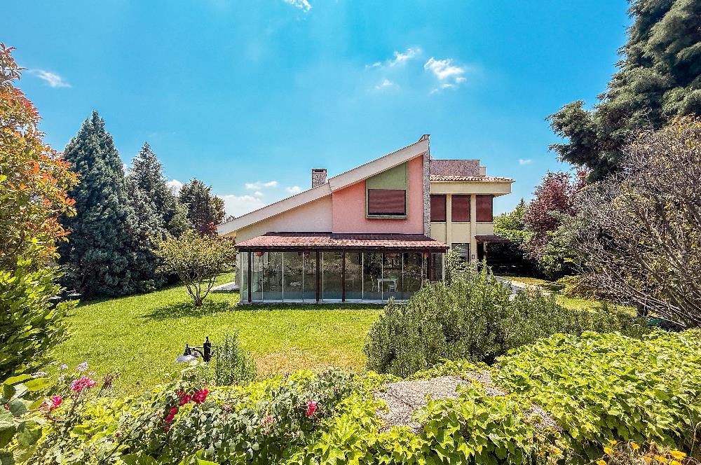ÇAĞDAŞKENT'TE SATILIK 5+1  KÖŞE VİLLA 