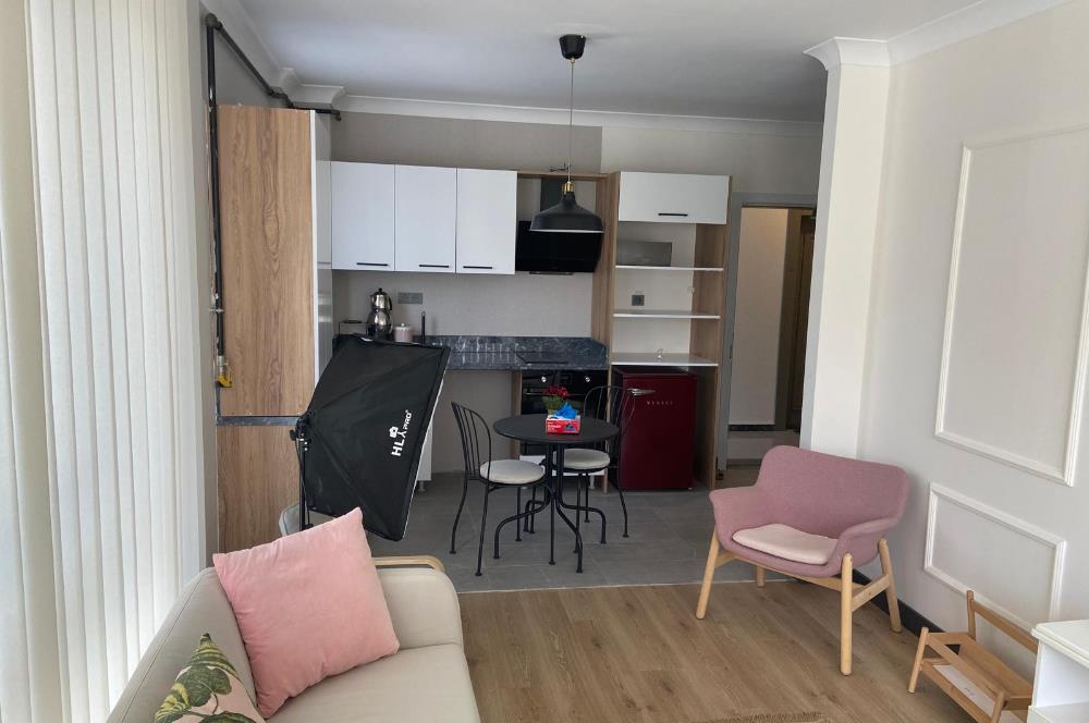 Taşpınar'da Bulvara Yakın Eşyalı Kiralık 1+1