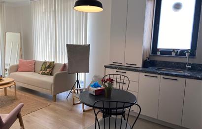 Taşpınar'da Bulvara Yakın Eşyalı Kiralık 1+1