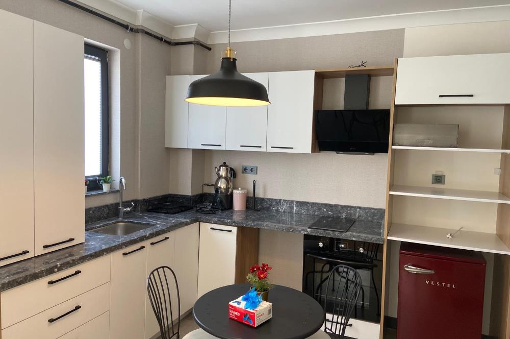 Taşpınar'da Bulvara Yakın Eşyalı Kiralık 1+1