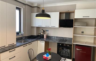 Taşpınar'da Bulvara Yakın Eşyalı Kiralık 1+1