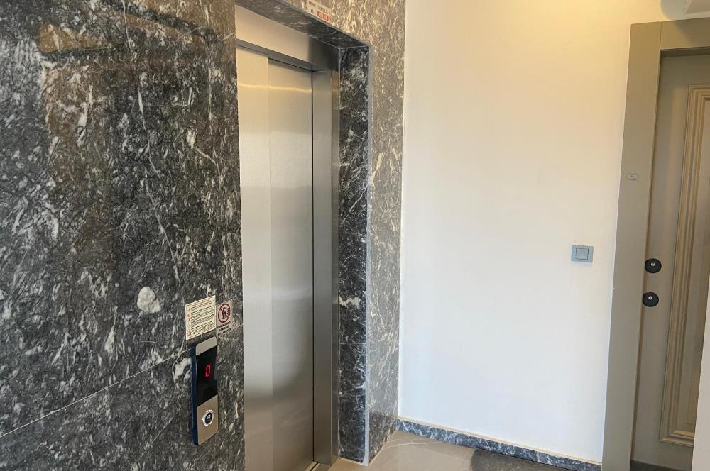 Taşpınar'da Bulvara Yakın Eşyalı Kiralık 1+1