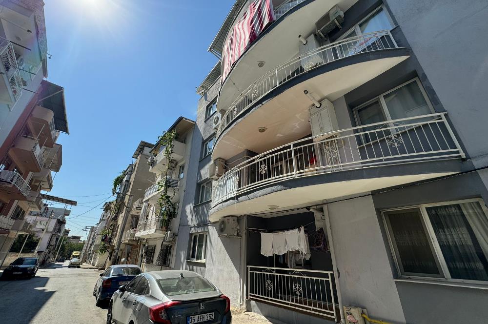 Bornova Pınarbaşı'nda Arakat Satılık 3+1 daire