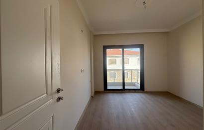 Foça Bağarası'nda Site İçerisinde Satılık Sıfır 2+1 Daire 