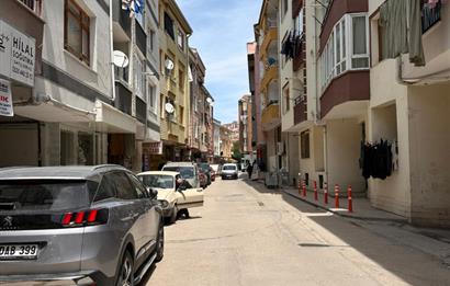 AYGÜN ÖZDEMİR'DEN DEPOLU DÜKKAN
