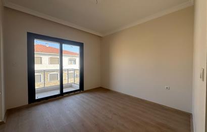 Foça Bağarası'nda Site İçerisinde Satılık Sıfır 2+1 Daire 