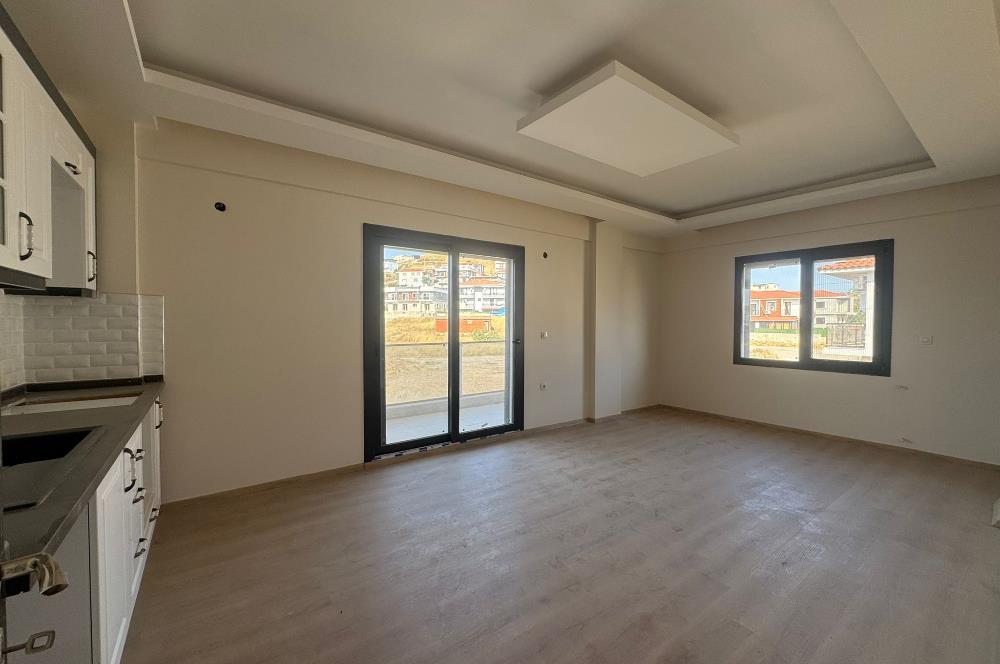 Foça Bağarası'nda Site İçerisinde Satılık Sıfır 2+1 Daire 