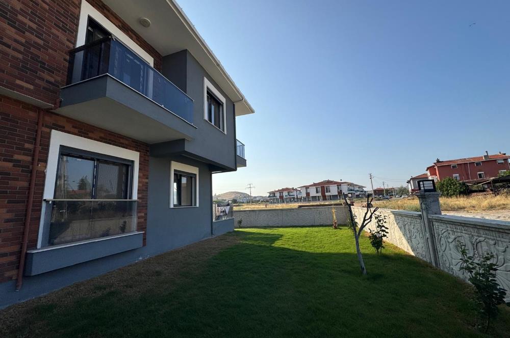 Foça Bağarası'nda Site İçerisinde Bahçe Katı Sıfır 2+1 Daire