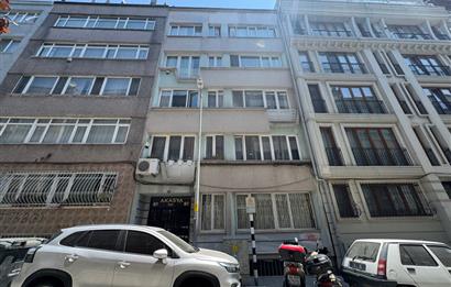 BOZKURT CADDESİNDE 2+1 SATILIK DAİRE
