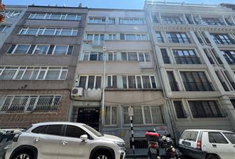 BOZKURT CADDESİNDE 2+1 SATILIK DAİRE