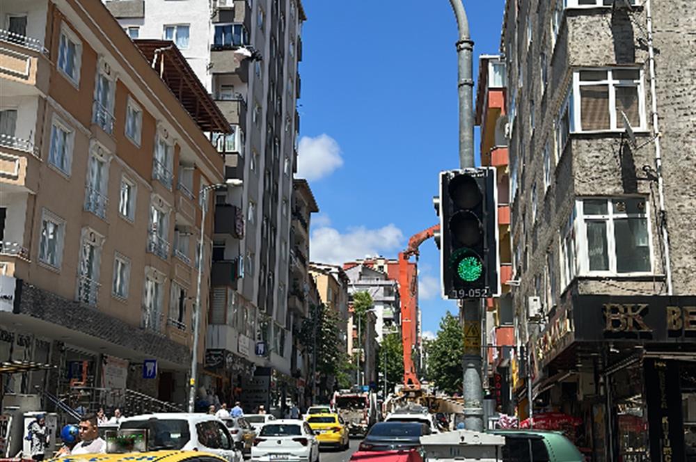 ZÜMRÜTEVLERDE KOMPLE SATILIK BİNA