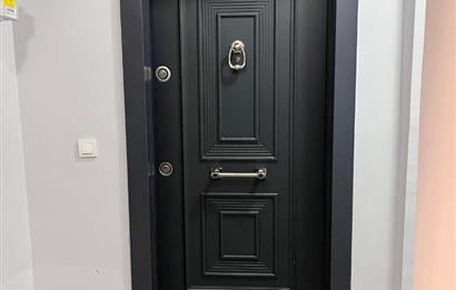 ADLİYE,AVM VE ŞEHİR HASTANESİ YAKINI EŞYALI SATILIK 2+0 DAİRE