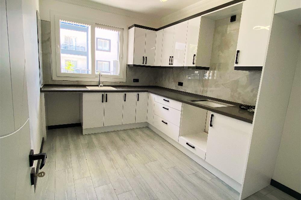  Didim Hisar Mahallesinde, Fener Caddesinin yanı başında, SATILIK Bahçe Katı 2+1, Ayrı Mutfak, Sıfır Daire