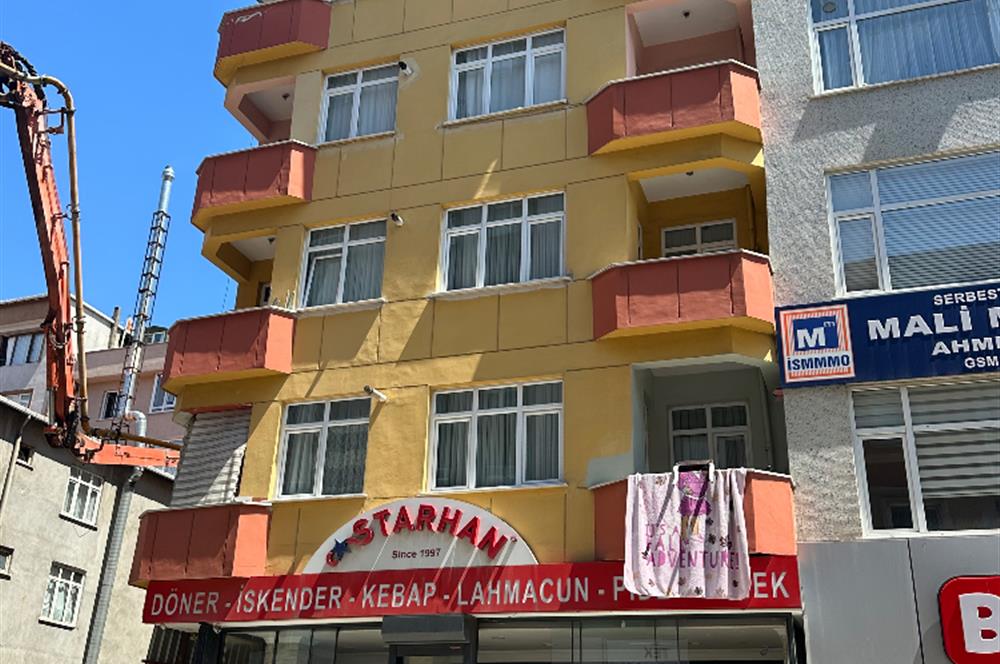 ZÜMRÜTEVLERDE KOMPLE SATILIK BİNA