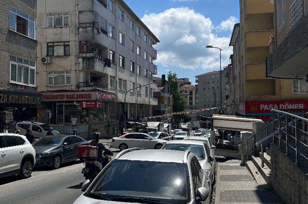 ZÜMRÜTEVLERDE KOMPLE SATILIK BİNA