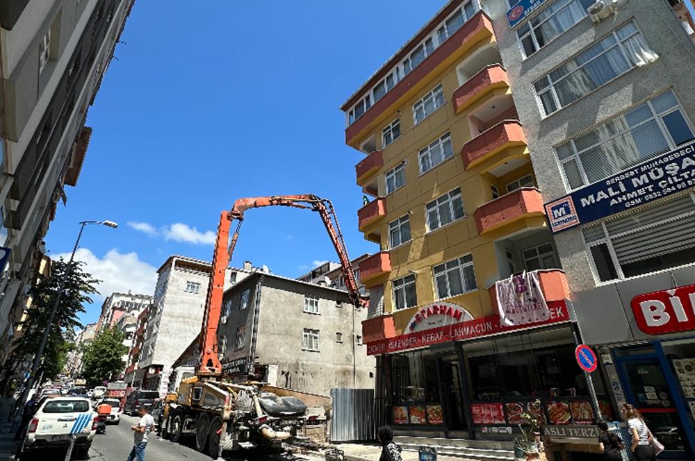ZÜMRÜTEVLERDE KOMPLE SATILIK BİNA