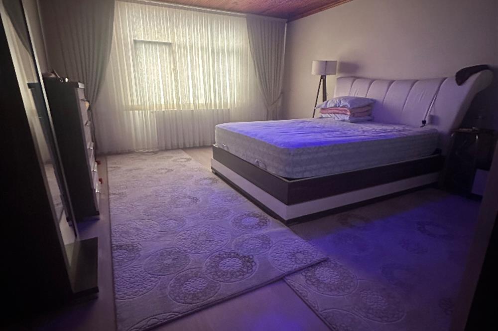ZÜMRÜTEVLERDE KOMPLE SATILIK BİNA