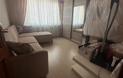ZÜMRÜTEVLERDE KOMPLE SATILIK BİNA