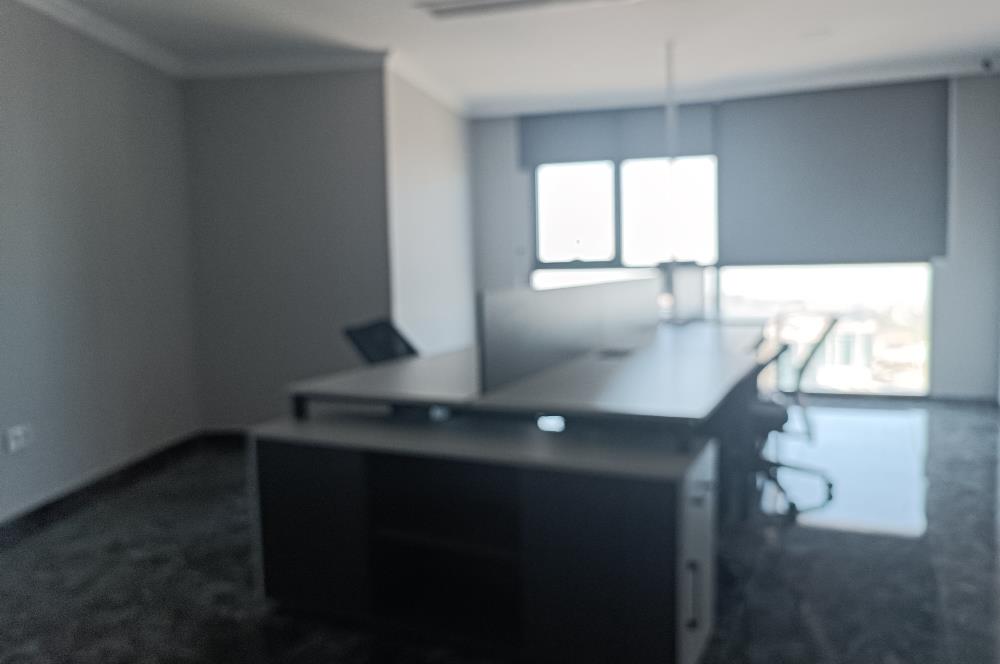Burç istanbul İş merkezinde 32 katta 516m2 şerefiyeli ofis.