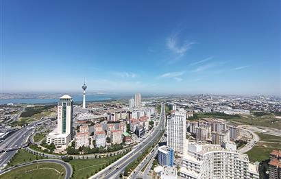 Burç istanbul İş merkezinde 32 katta 910m2 şerefiyeli kat.