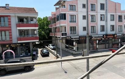 C21 BAL'dan ÖĞRETMEN EVİ KARŞISINDA 1+1 DAİRELER