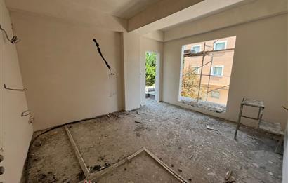 C21 BAL'dan ÖĞRETMEN EVİ KARŞISINDA 1+1 DAİRELER