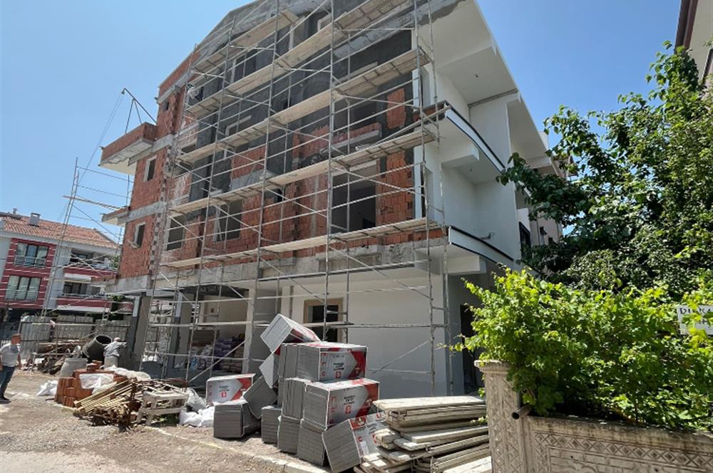 C21 BAL'dan ÖĞRETMEN EVİ KARŞISINDA 1+1 DAİRELER